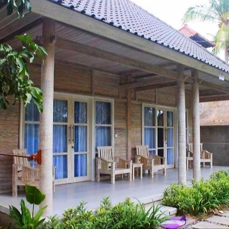 Vista Huts Lembongan Hotell Exteriör bild