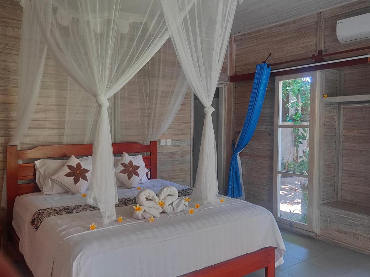 Vista Huts Lembongan Hotell Exteriör bild
