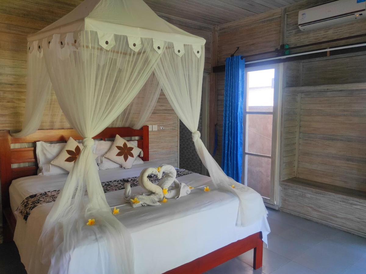 Vista Huts Lembongan Hotell Exteriör bild