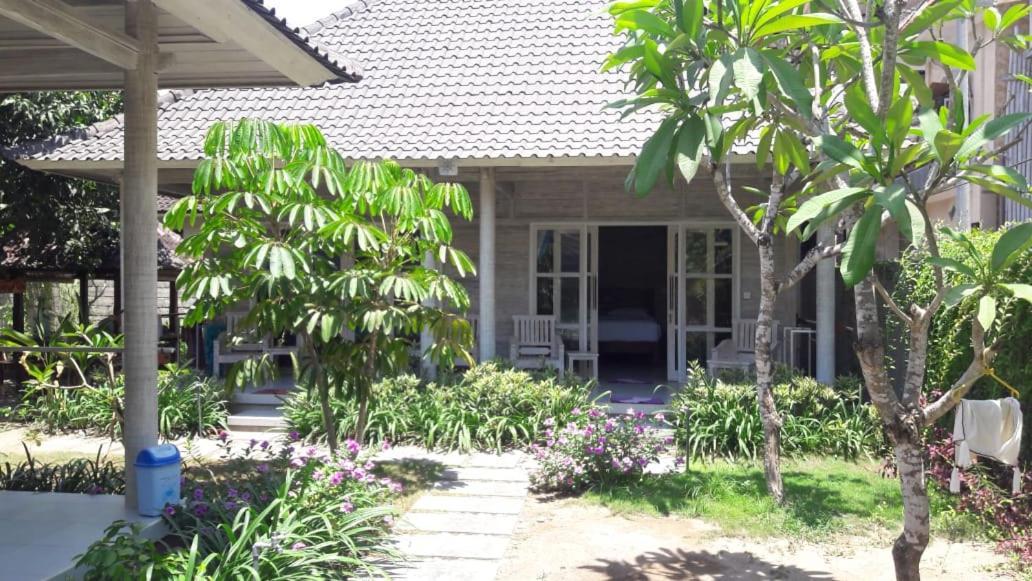 Vista Huts Lembongan Hotell Exteriör bild
