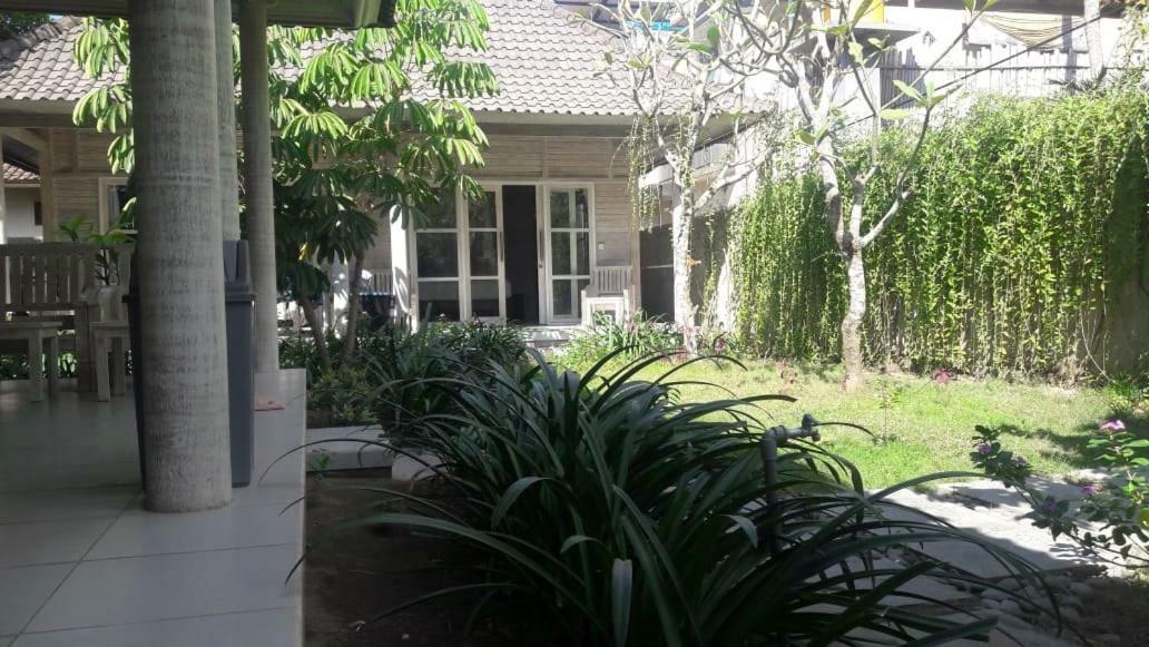 Vista Huts Lembongan Hotell Exteriör bild